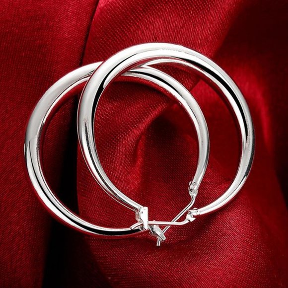 Jewelry - NEW 1.5'' Silver Round Hoop Earrings